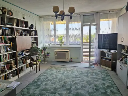 Eladó panellakás, Eger 3 szoba 73 m² 46.5 M Ft