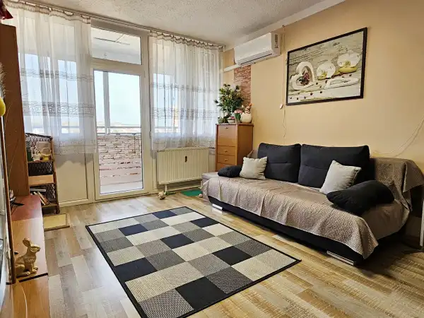 Eladó panellakás, Eger 1+2 szoba 58 m² 44.9 M Ft Eladó panellakás, Eger 1+2 szoba 58 m² 44.9 M Ft